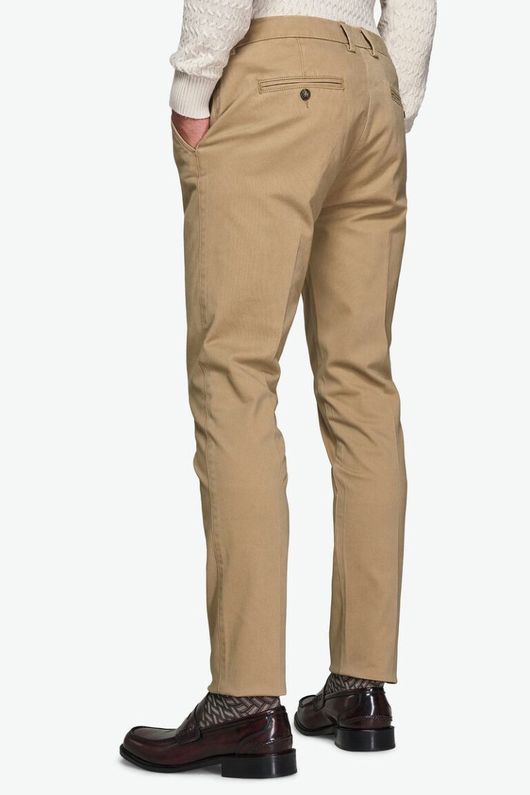 Bež gabardin chino pantalone