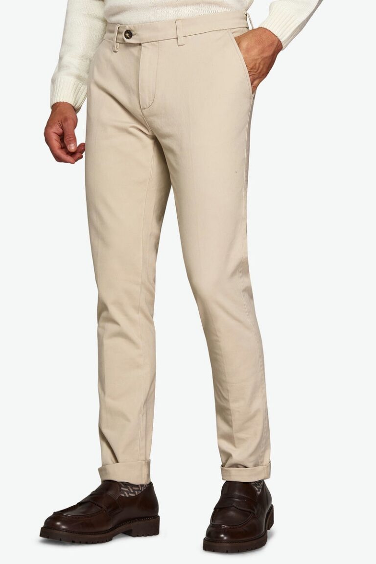 Bež chino pantalone od gabardina