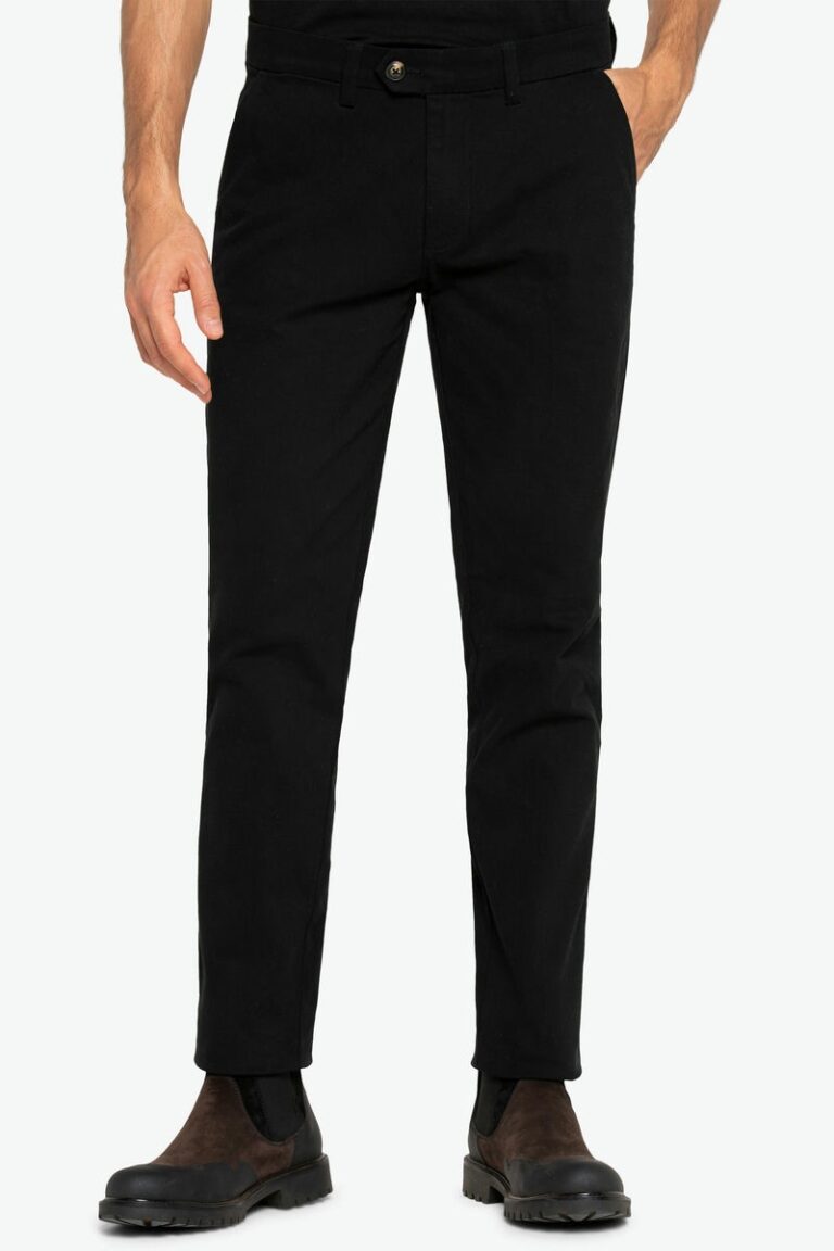 Crne pantalone chino od gabardina
