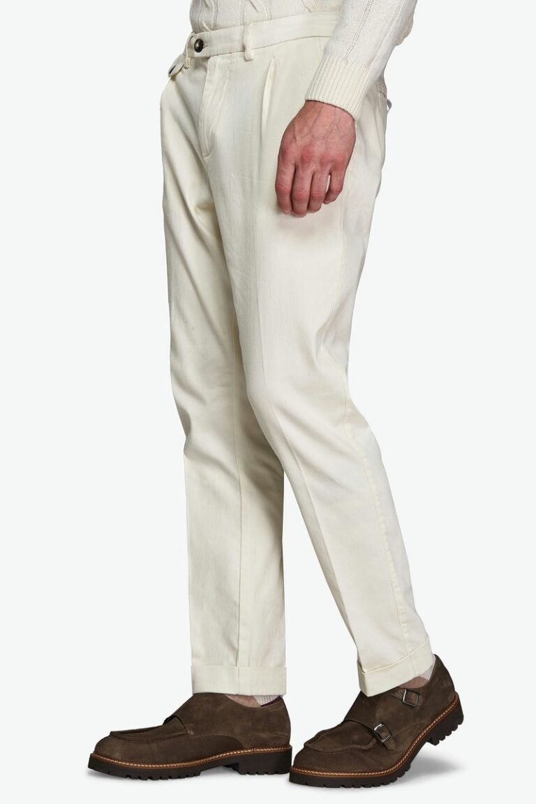 Muške bele pantalone