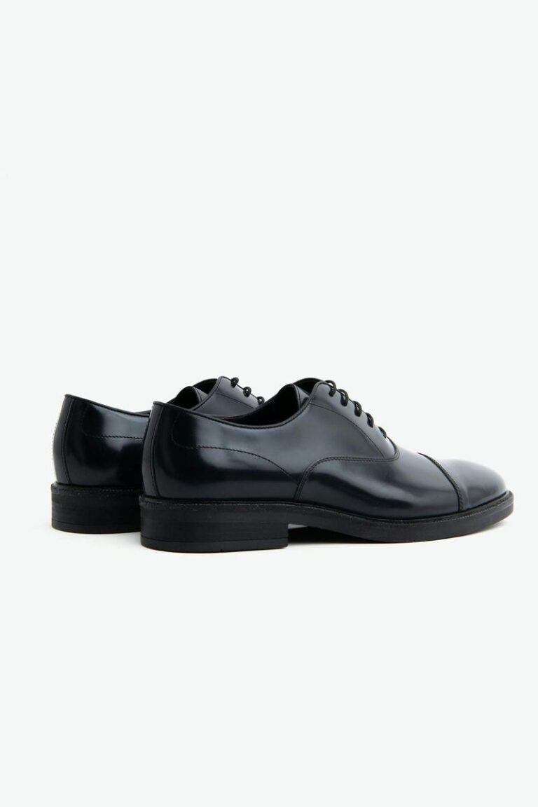 Elegantne plave cipele na pertle