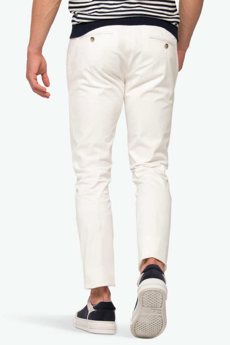 Muške bele pantalone