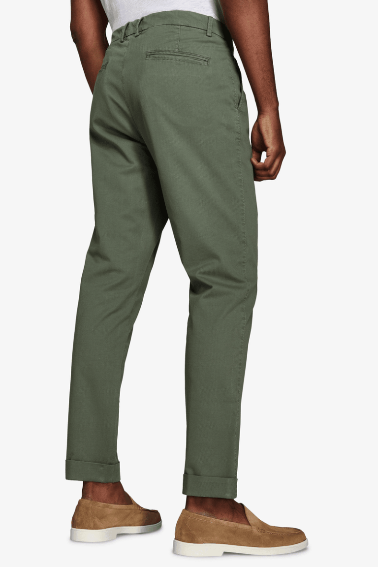 Verde pantalone sa teksturom