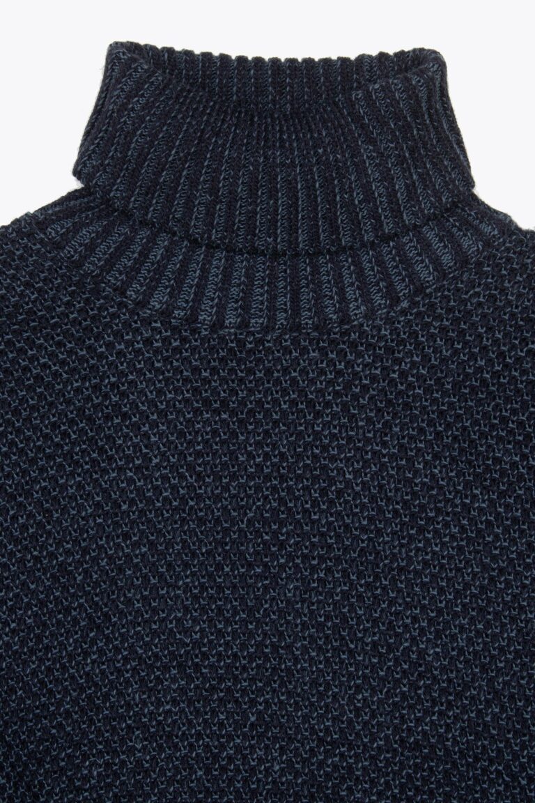 YUAM18-4015-TRIBLU-3