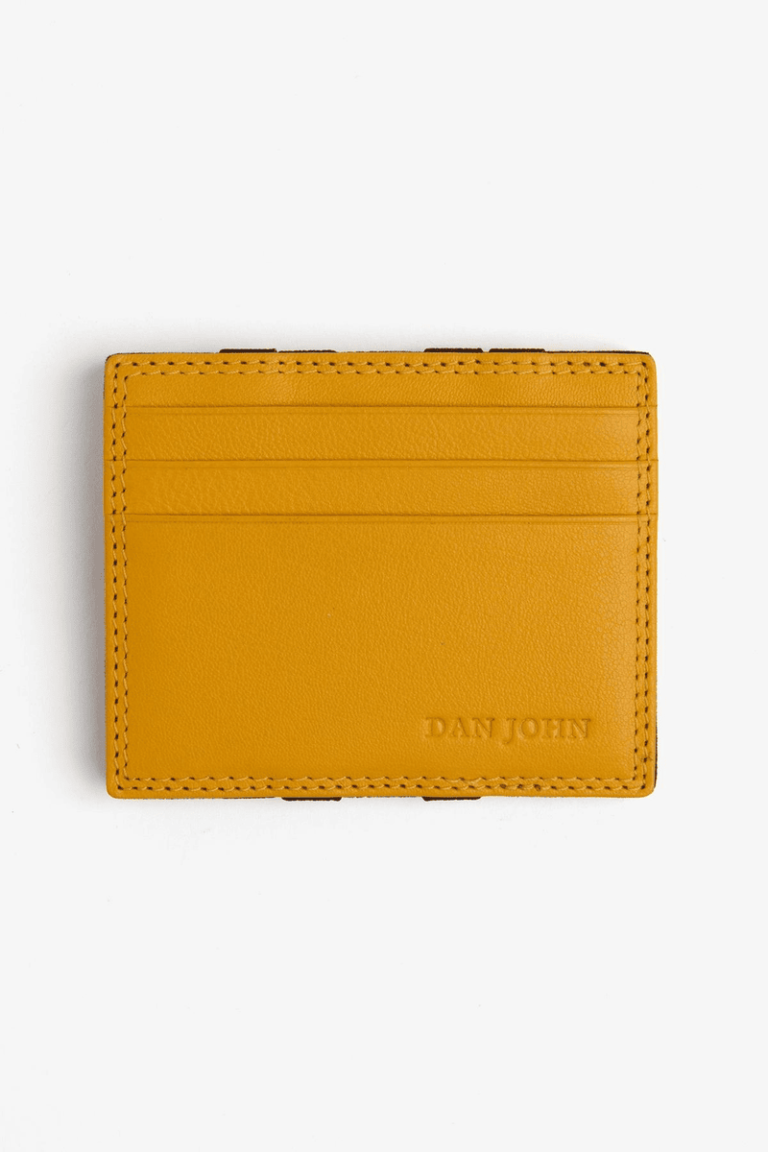 Giallo card holder
