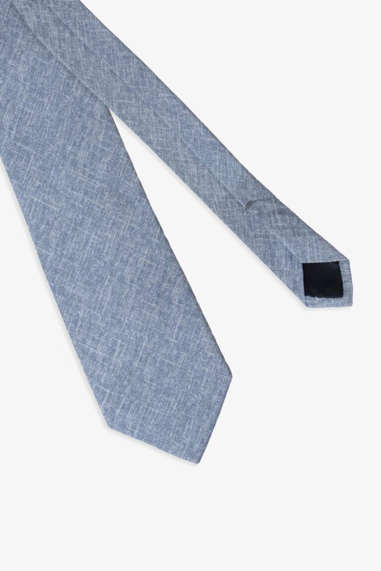 XUOT04-8631-EASCELESTE-2